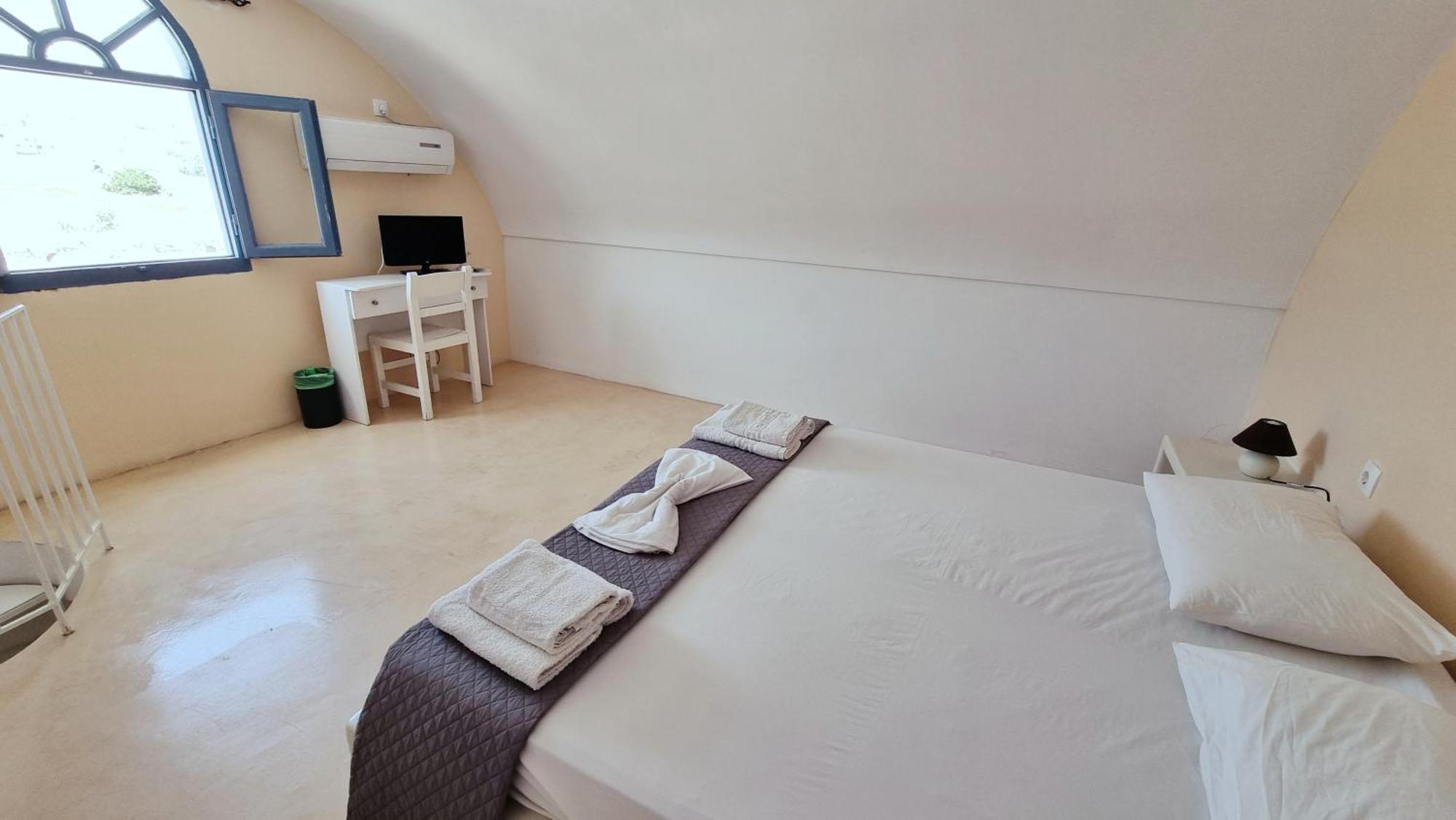 Aparthotel Leon Santorini Perivolos  Esterno foto