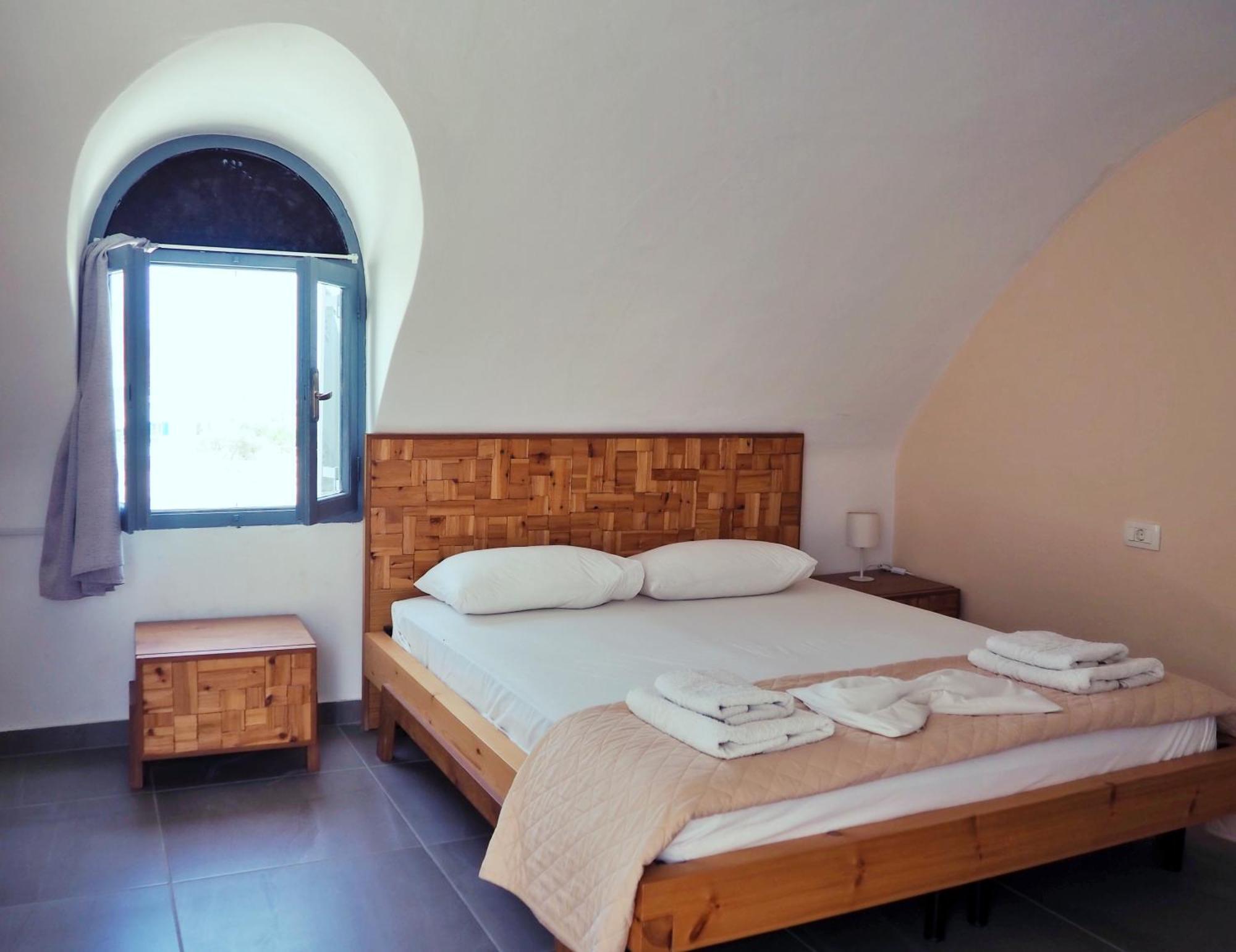 Aparthotel Leon Santorini Perivolos  Esterno foto