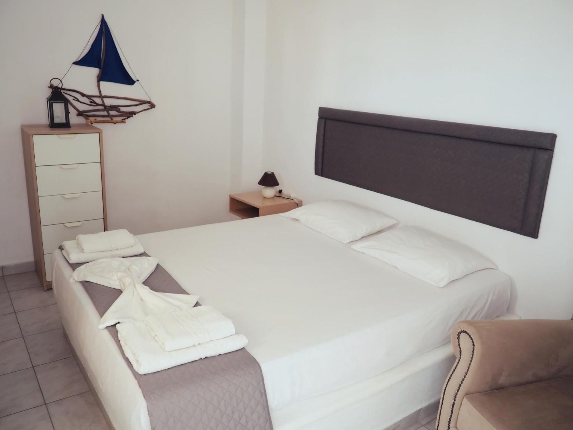 Aparthotel Leon Santorini Perivolos  Esterno foto