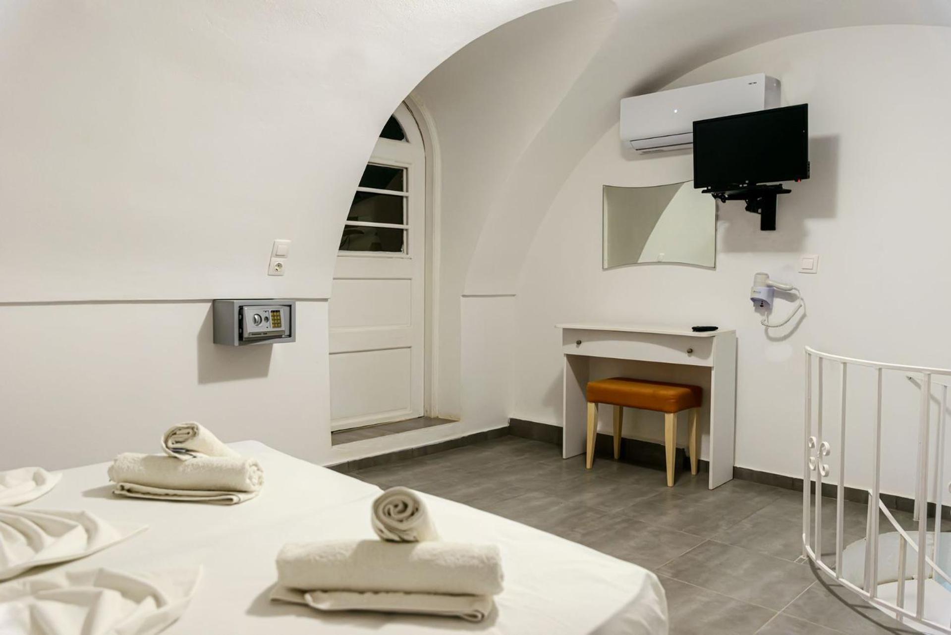 Aparthotel Leon Santorini Perivolos  Esterno foto