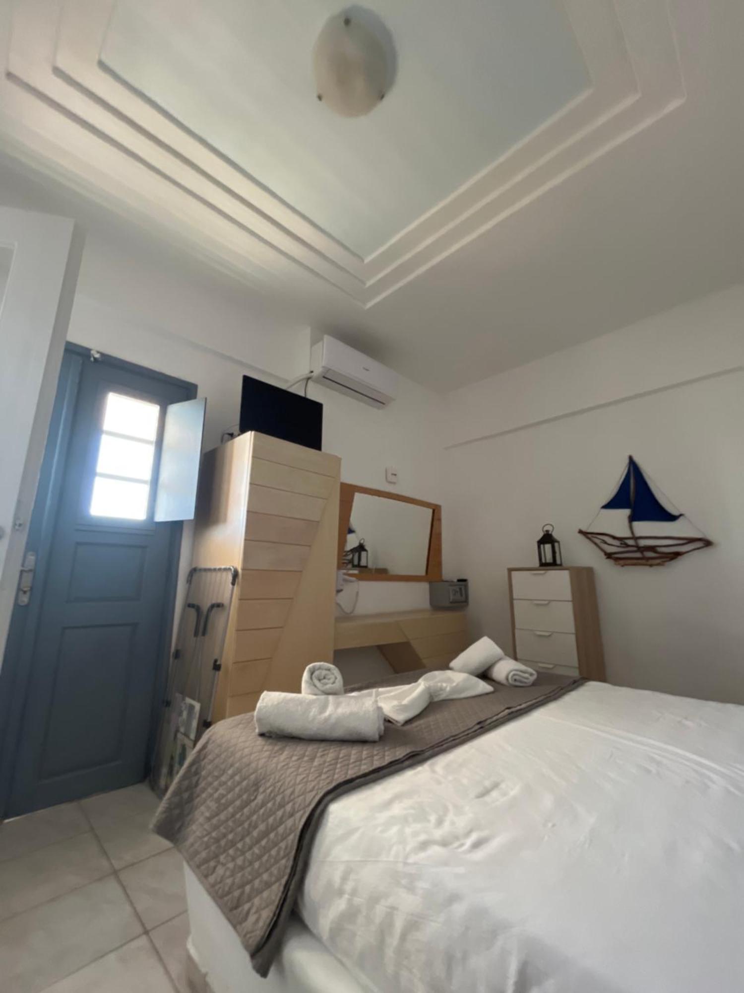 Aparthotel Leon Santorini Perivolos  Esterno foto