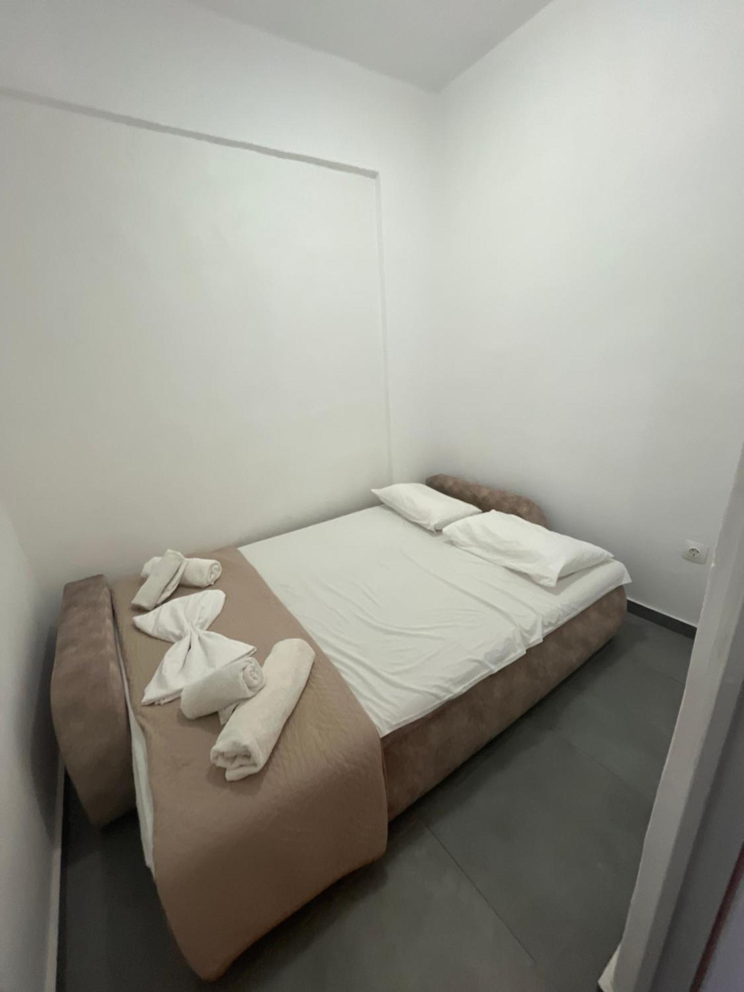 Aparthotel Leon Santorini Perivolos  Esterno foto