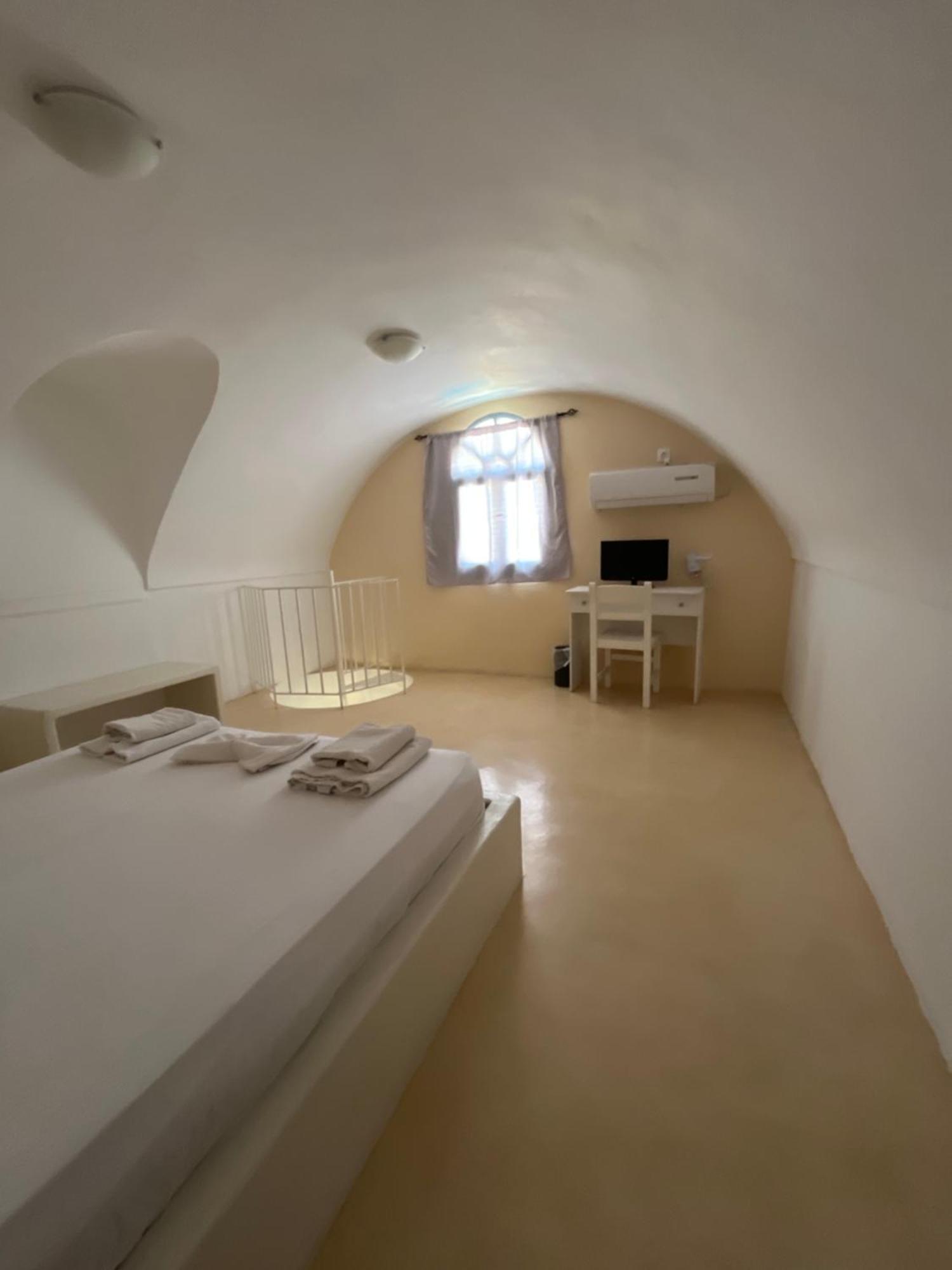 Aparthotel Leon Santorini Perivolos  Esterno foto