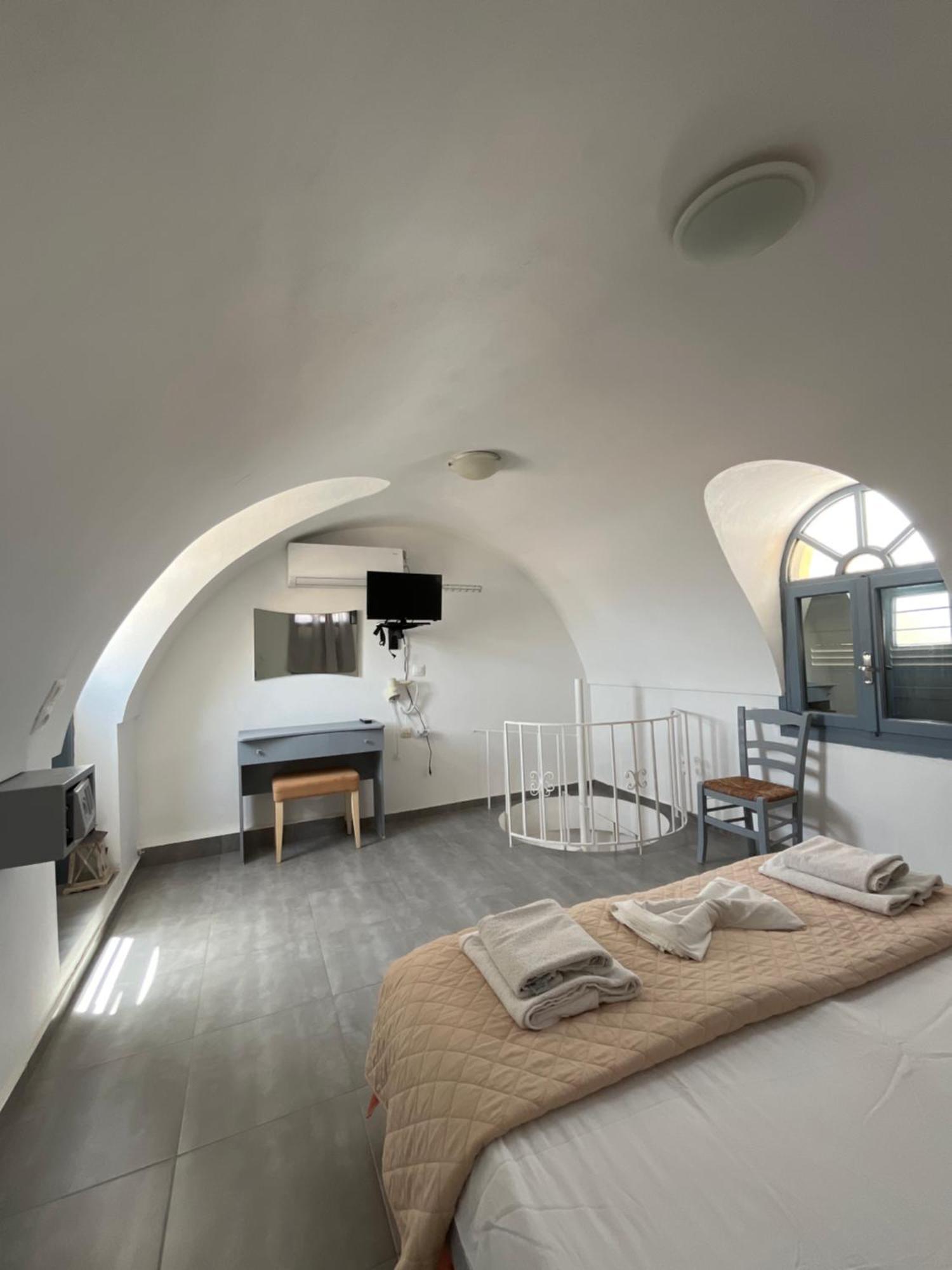 Aparthotel Leon Santorini Perivolos  Esterno foto