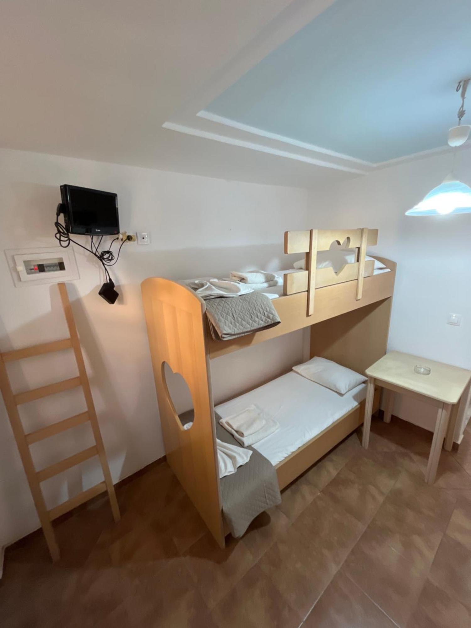 Aparthotel Leon Santorini Perivolos  Esterno foto