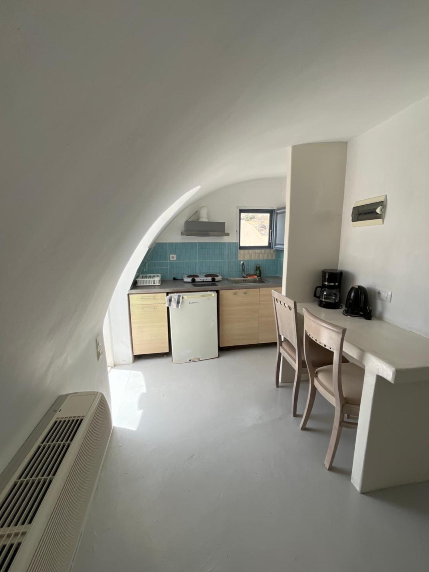 Aparthotel Leon Santorini Perivolos  Esterno foto