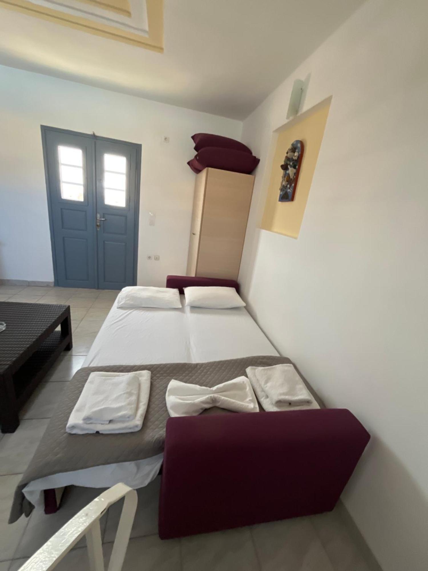 Aparthotel Leon Santorini Perivolos  Esterno foto