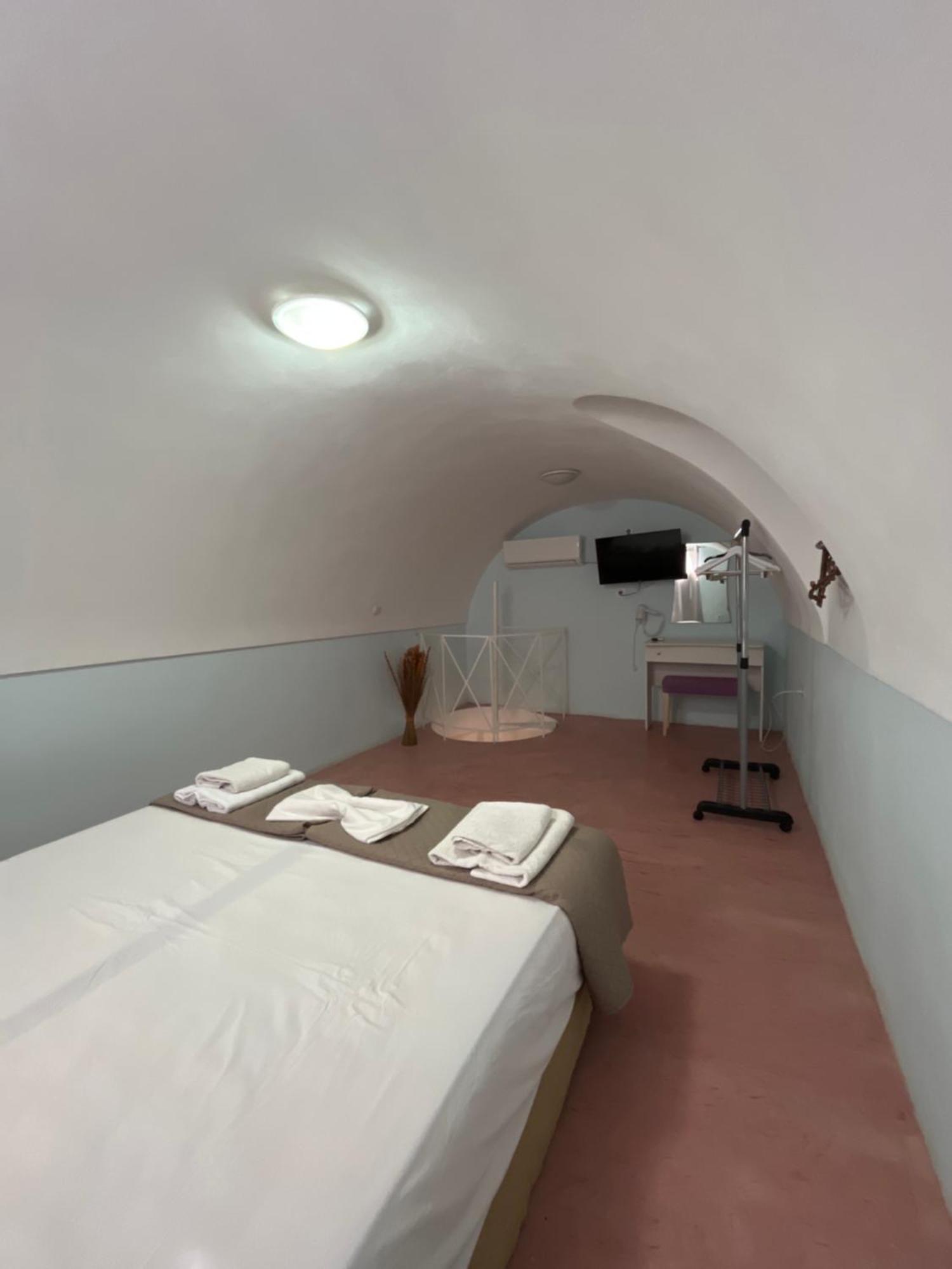 Aparthotel Leon Santorini Perivolos  Esterno foto