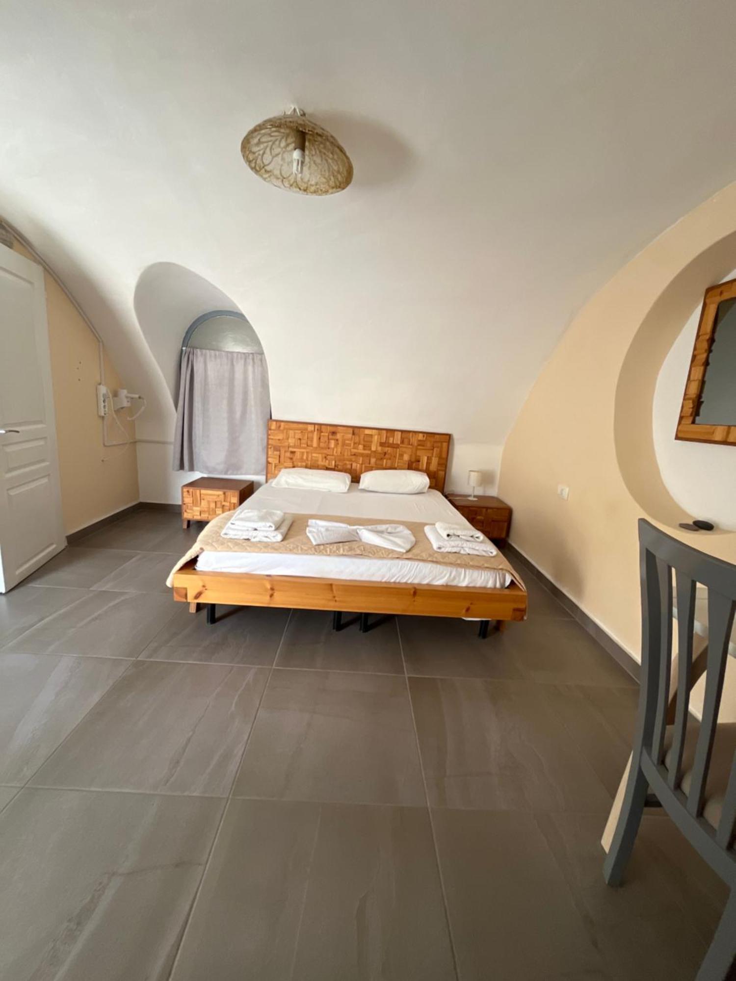 Aparthotel Leon Santorini Perivolos  Esterno foto