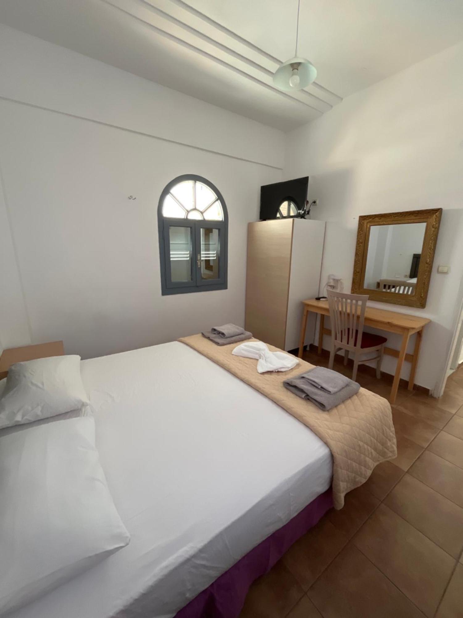 Aparthotel Leon Santorini Perivolos  Esterno foto