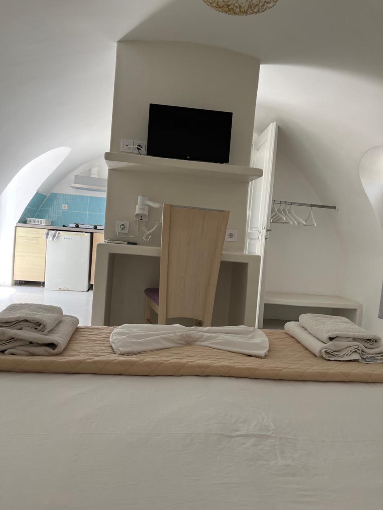 Aparthotel Leon Santorini Perivolos  Esterno foto